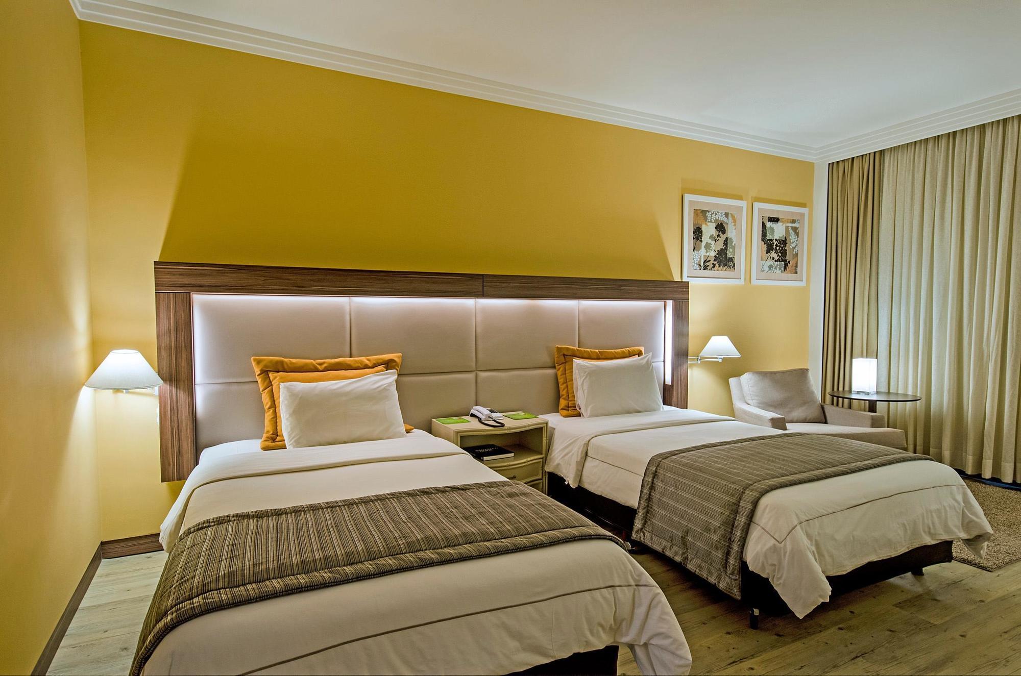 Hotel Transamerica São Paulo Exteriör bild A room at the hotel