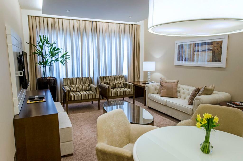 Hotel Transamerica São Paulo Exteriör bild A living room in a suite at the Ritz-Carlton, Dubai